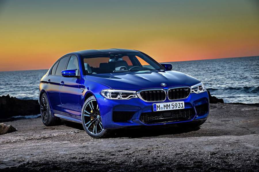 Alta tecnología se encuentra con la fascinación dinámica: P ZERO hechas a medida para el nuevo BMW M5