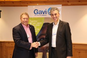 Deutsche Post DHL Group y Gavi se asocian para optimizar la entrega de vacunas vitales en países en vía de desarrollo