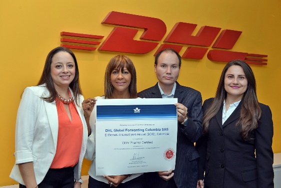 Estación de DHL en Colombia recibe la Certificación CEIV Pharma IATA para el sector ciencias biológicas y de la salud